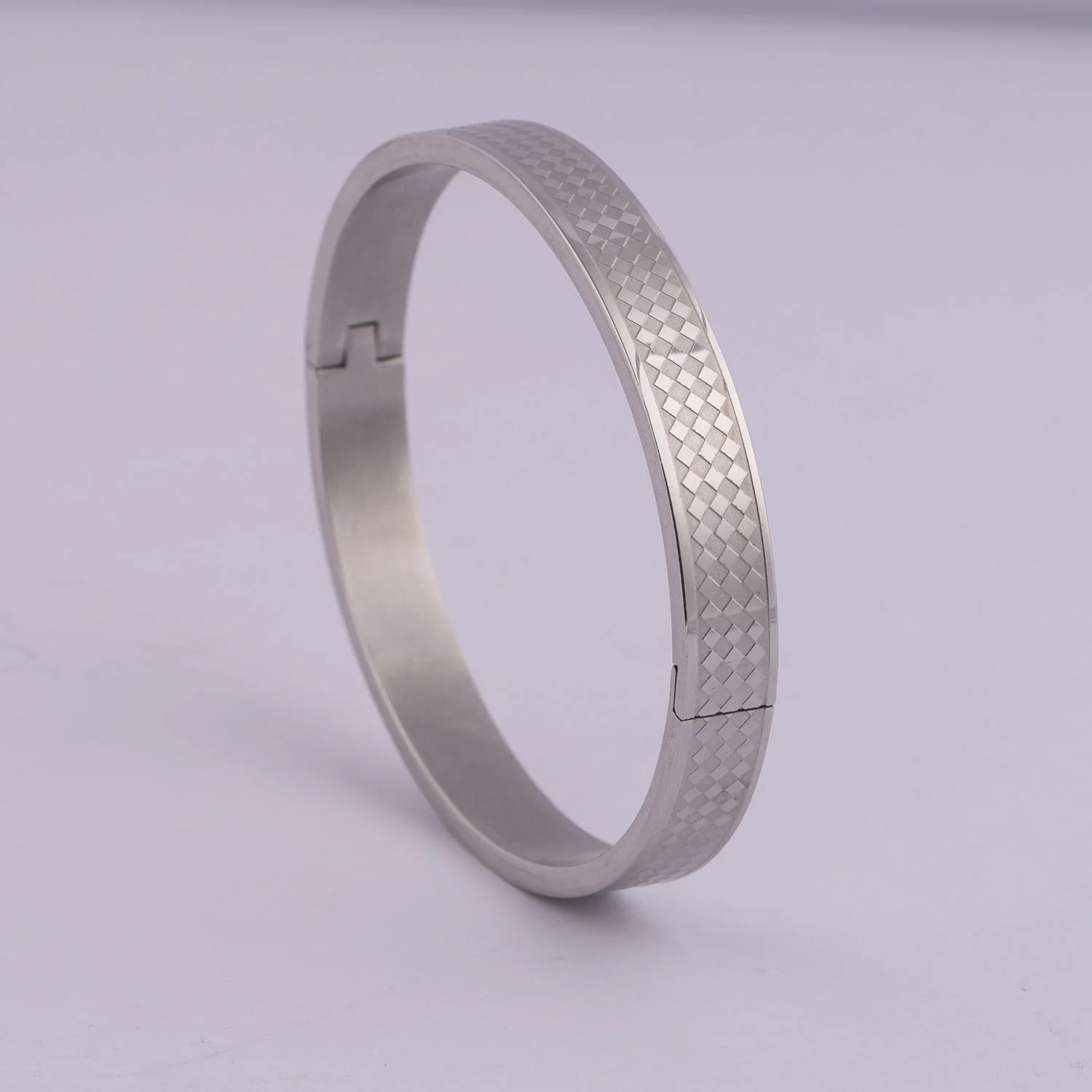Octavian Oval Kada Bracelet - Image 10