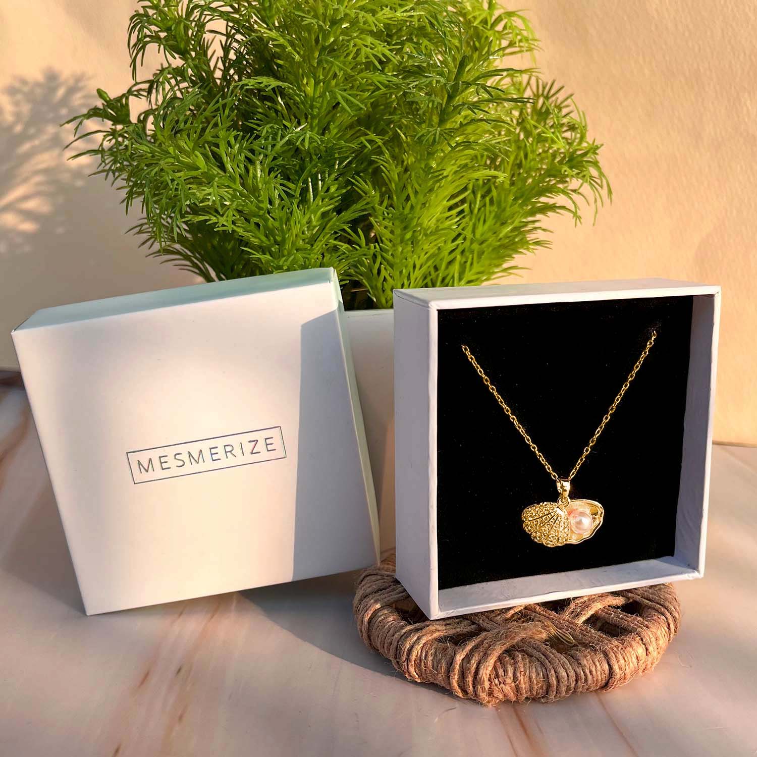 Pearl Shell Necklace - Image 6